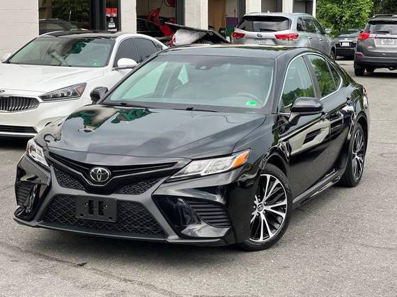 TOYOTA CAMRY 2018 4T1B11HK1JU611355 image