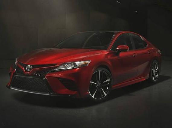 TOYOTA CAMRY 2018 4T1B61HK6JU133810 image