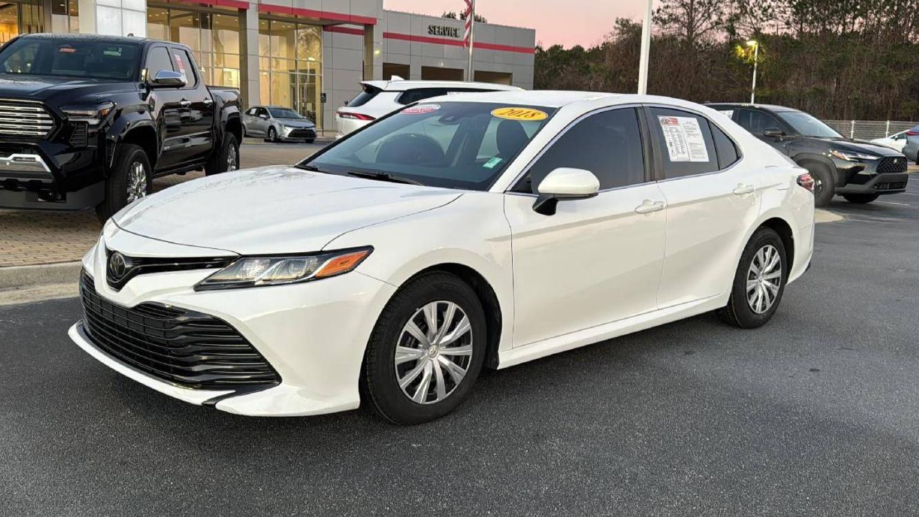 TOYOTA CAMRY 2018 4T1B11HK4JU533217 image