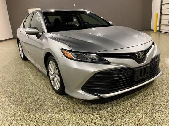 TOYOTA CAMRY 2018 JTNB11HK4J3030485 image