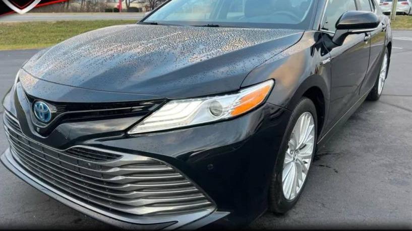 TOYOTA CAMRY 2018 4T1B21HK2JU009738 image