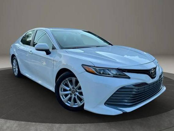TOYOTA CAMRY 2018 4T1B11HK3JU087531 image