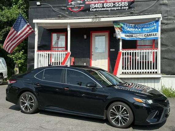 TOYOTA CAMRY 2018 4T1B11HK5JU612167 image