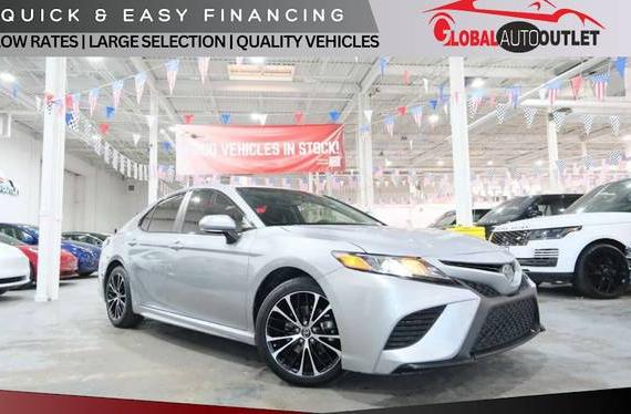 TOYOTA CAMRY 2018 4T1B11HK8JU589063 image
