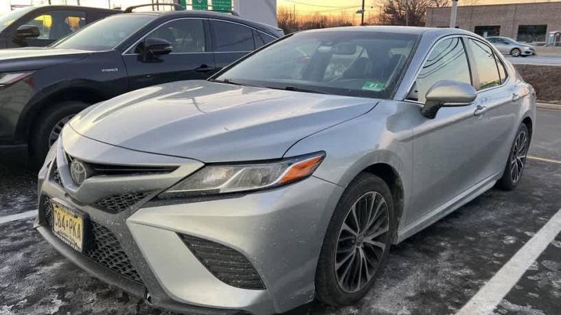 TOYOTA CAMRY 2018 JTNB11HK3J3051277 image