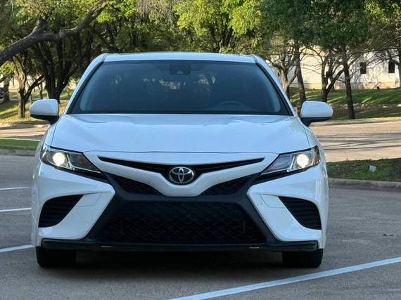 TOYOTA CAMRY 2018 JTNB11HK4J3072896 image