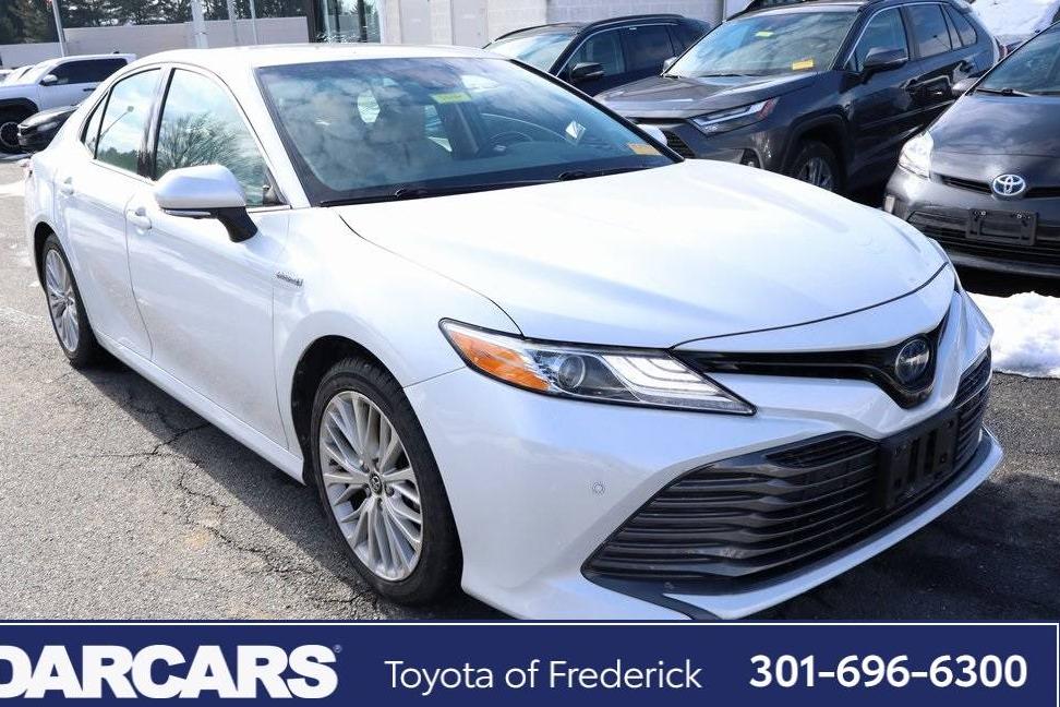 TOYOTA CAMRY 2018 4T1B21HK0JU007440 image