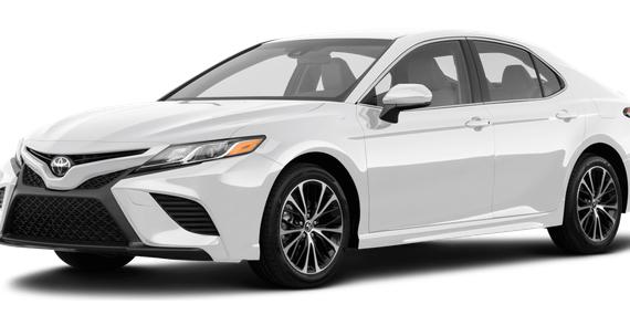 TOYOTA CAMRY 2018 4T1B11HK8JU633952 image