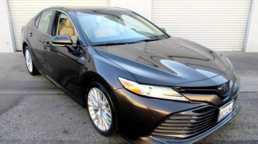 TOYOTA CAMRY 2018 4T1B11HK1JU111583 image