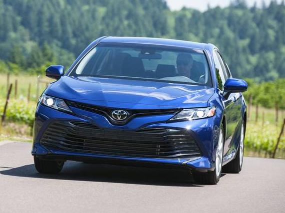 TOYOTA CAMRY 2018 JTNB11HK0J3030743 image