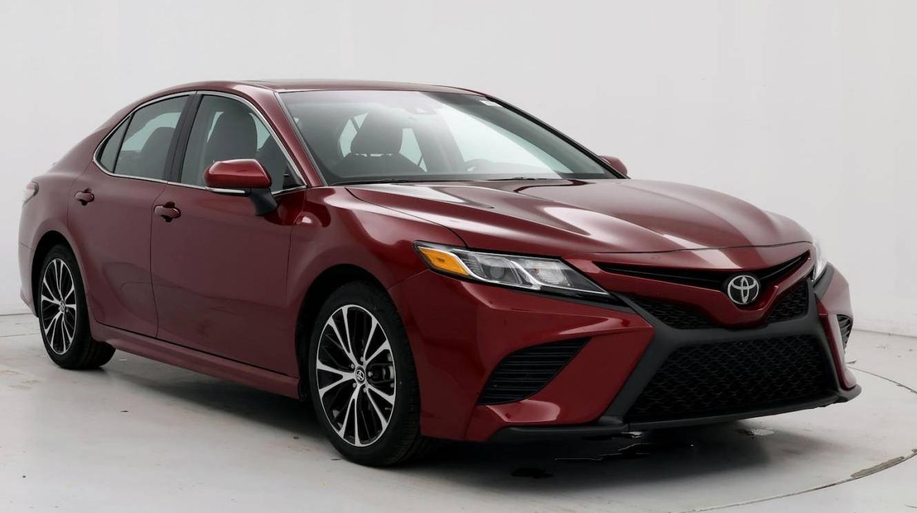 TOYOTA CAMRY 2018 4T1B11HKXJU507558 image