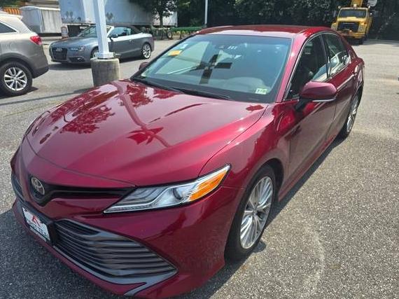 TOYOTA CAMRY 2018 4T1B11HK6JU653097 image
