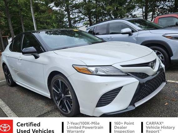 TOYOTA CAMRY 2018 4T1B61HK0JU145368 image