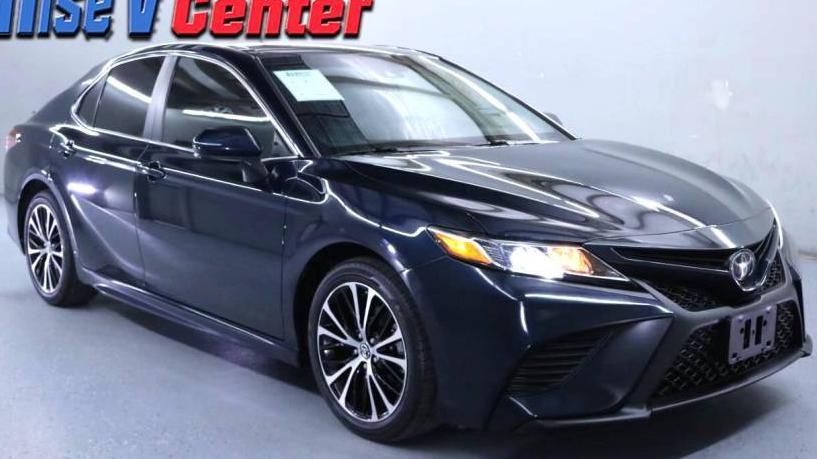 TOYOTA CAMRY 2018 4T1B11HK1JU615261 image