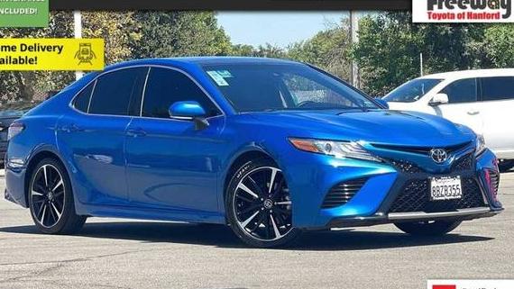 TOYOTA CAMRY 2018 4T1B61HKXJU042393 image