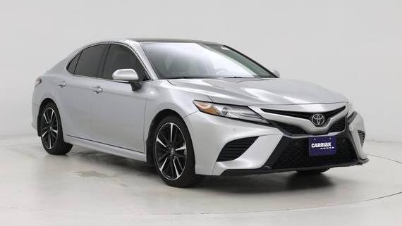 TOYOTA CAMRY 2018 4T1B61HK1JU122309 image