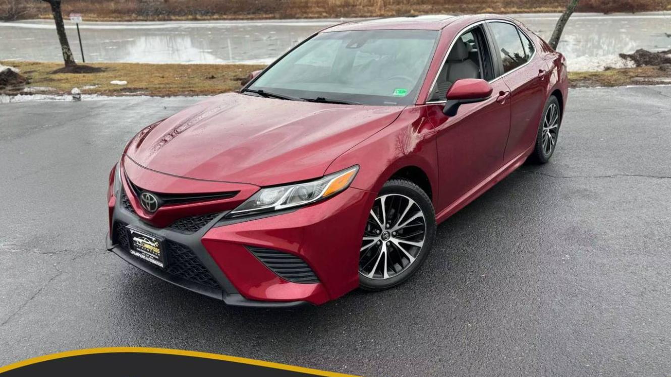 TOYOTA CAMRY 2018 4T1B11HK2JU639729 image