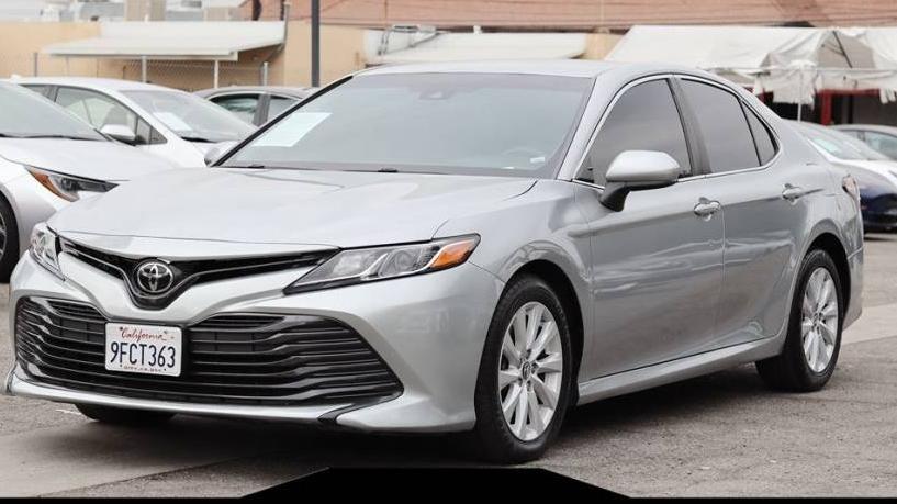 TOYOTA CAMRY 2018 4T1B11HK5JU663670 image