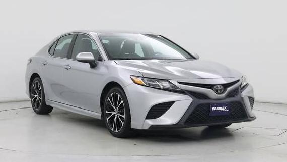 TOYOTA CAMRY 2018 4T1B11HK4JU606165 image