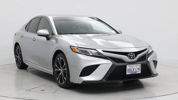 TOYOTA CAMRY 2018 JTNB11HK4J3048209 image
