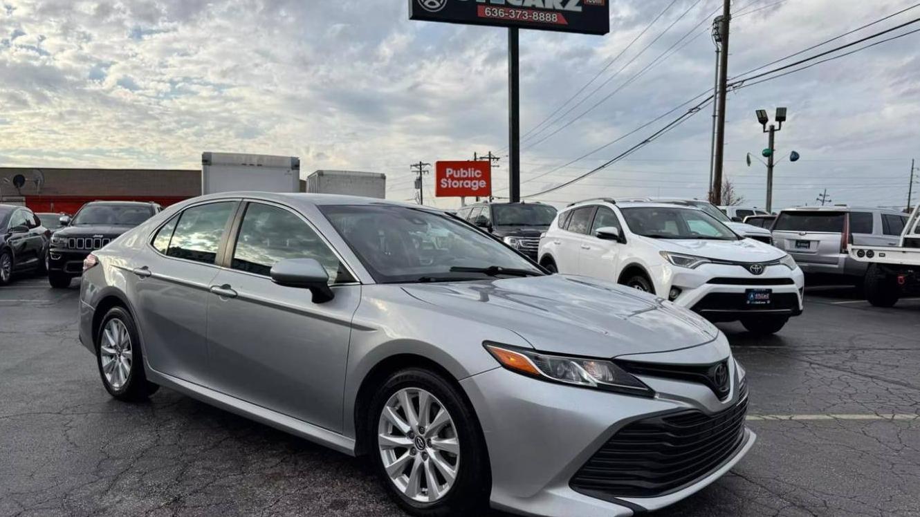 TOYOTA CAMRY 2018 4T1B11HK9JU519569 image