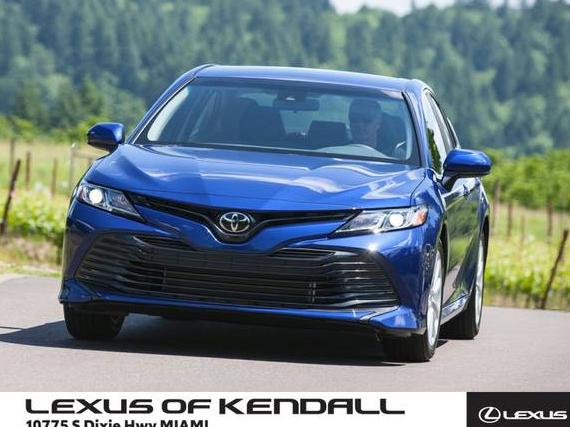 TOYOTA CAMRY 2018 4T1B11HK2JU678451 image