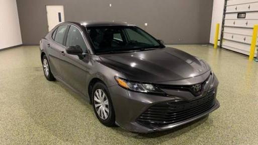 TOYOTA CAMRY 2018 4T1B11HK2JU082286 image