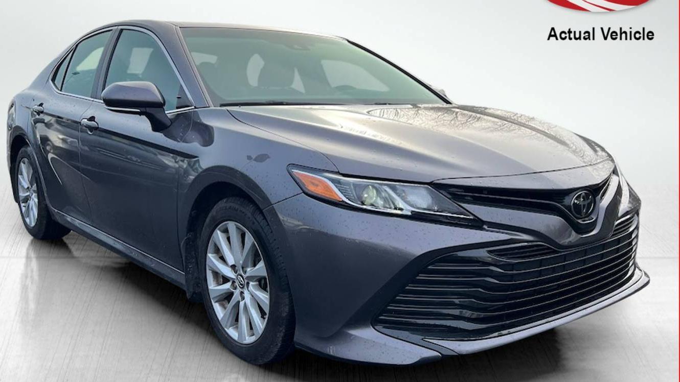 TOYOTA CAMRY 2018 4T1B11HK3JU143760 image