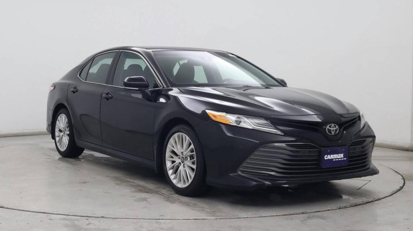 TOYOTA CAMRY 2018 4T1B11HK9JU010081 image