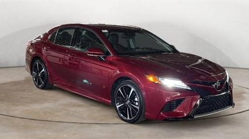 TOYOTA CAMRY 2018 4T1B61HK9JU677668 image