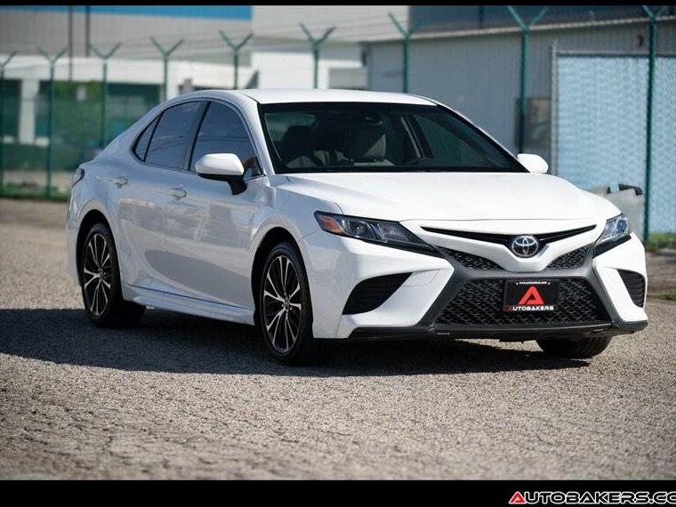 TOYOTA CAMRY 2018 JTNB11HK9J3018462 image