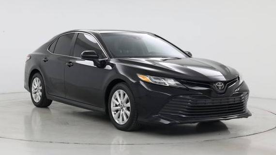 TOYOTA CAMRY 2018 4T1B11HKXJU563936 image