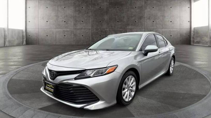 TOYOTA CAMRY 2018 4T1B11HK1JU082716 image