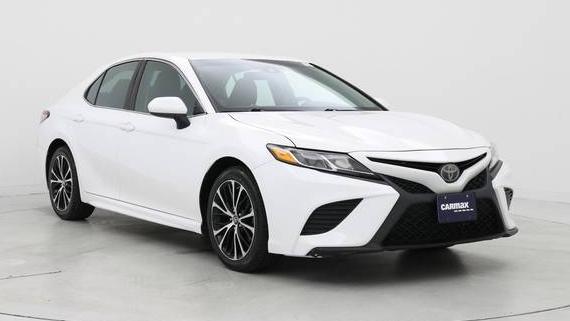TOYOTA CAMRY 2018 4T1B11HK8JU116845 image