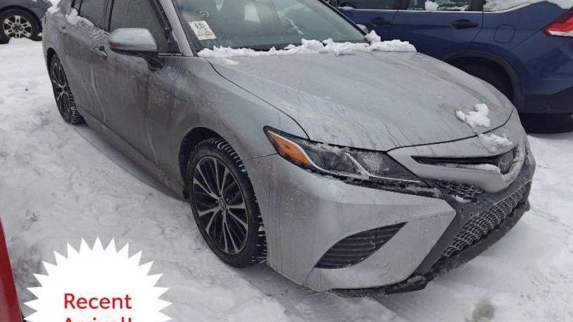 TOYOTA CAMRY 2018 4T1B11HK5JU607857 image