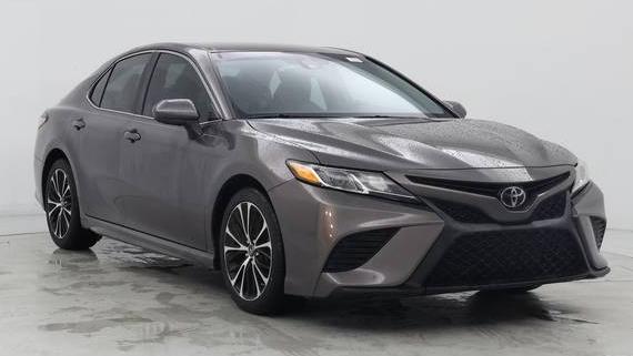 TOYOTA CAMRY 2018 4T1B11HK4JU509676 image