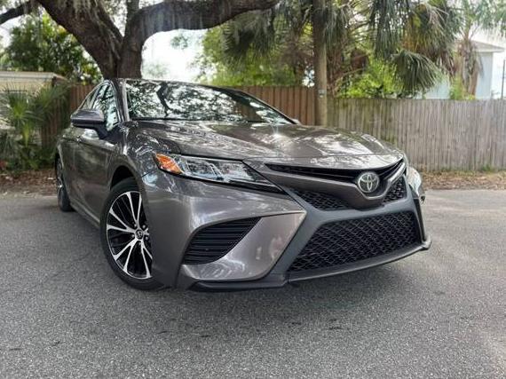 TOYOTA CAMRY 2018 4T1B11HK9JU118538 image