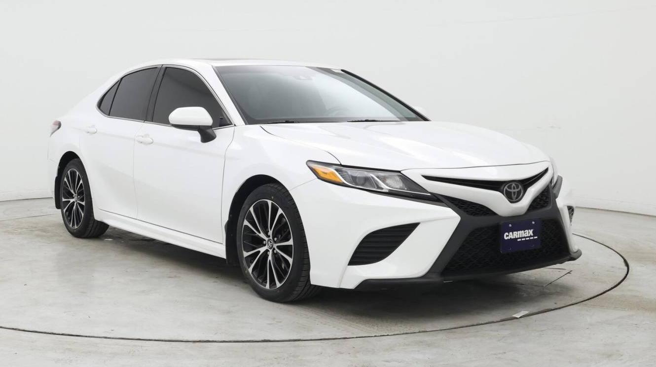 TOYOTA CAMRY 2018 4T1B11HK4JU611155 image