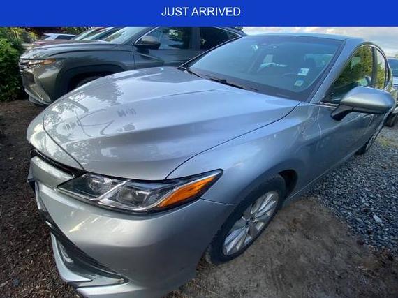 TOYOTA CAMRY 2018 4T1B11HK6JM598361 image