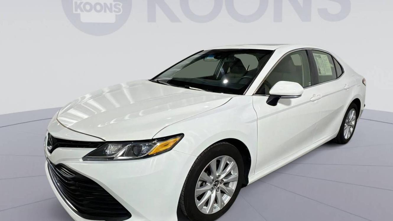 TOYOTA CAMRY 2018 JTNB11HK5J3030429 image