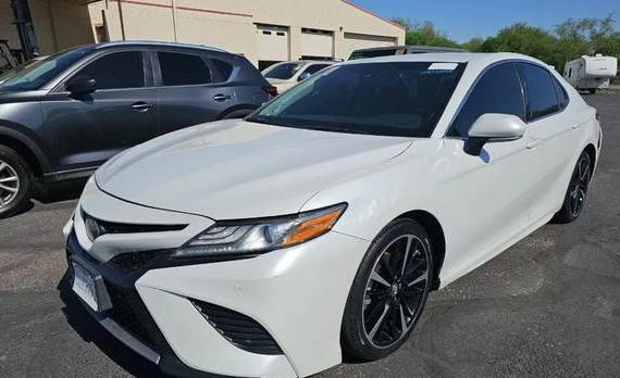 TOYOTA CAMRY 2018 4T1B61HK4JU069461 image