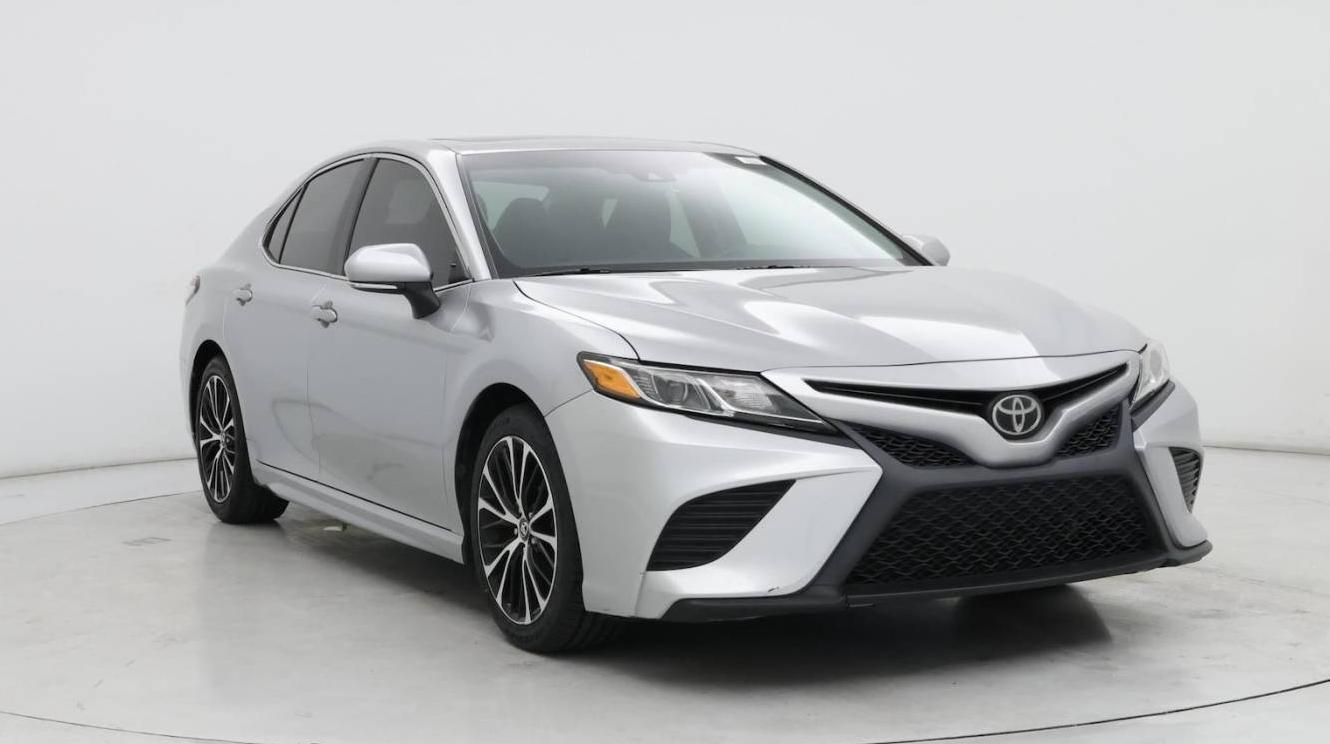 TOYOTA CAMRY 2018 4T1B11HK0JU508332 image