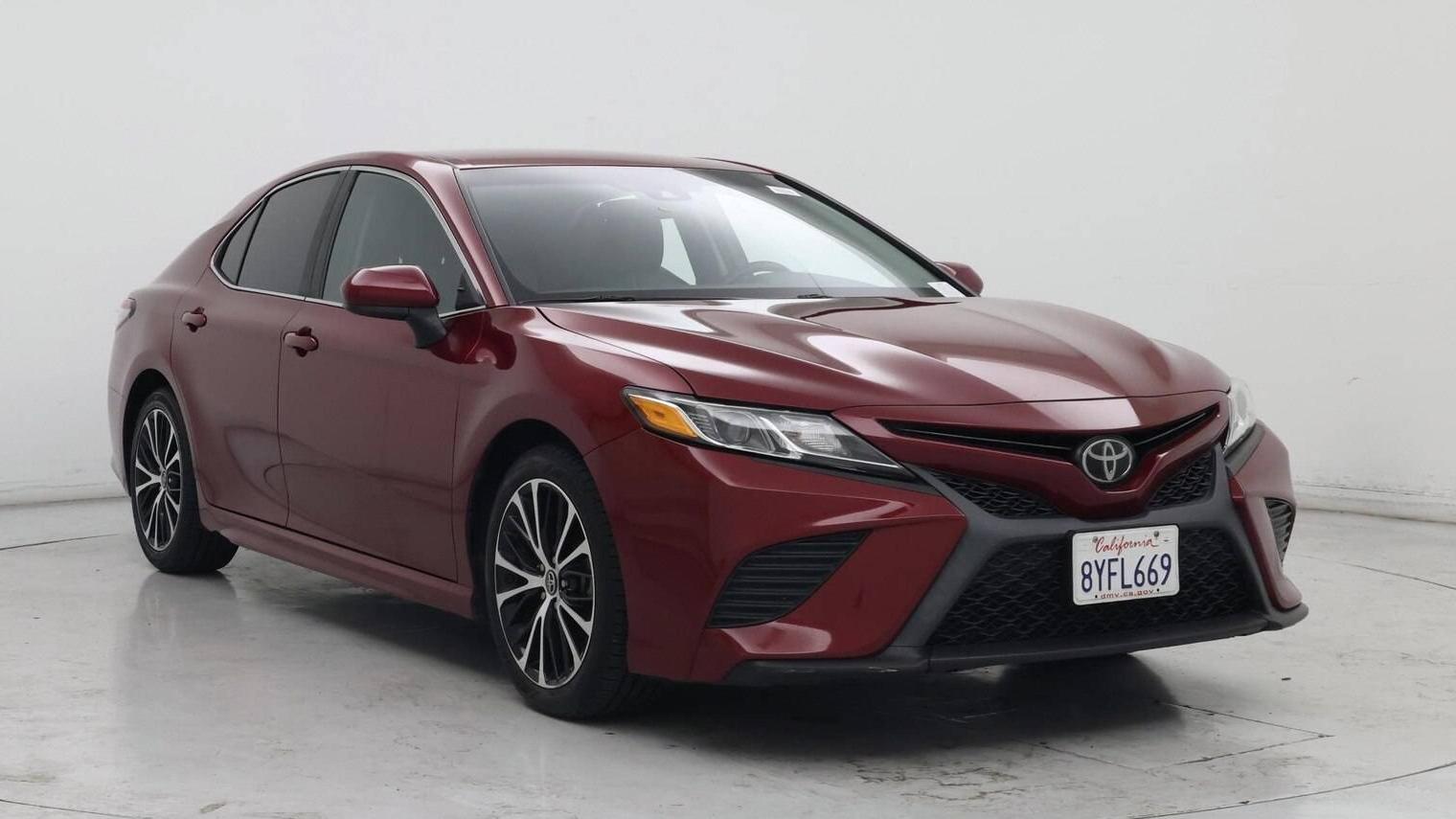 TOYOTA CAMRY 2018 4T1B11HK1JU594007 image