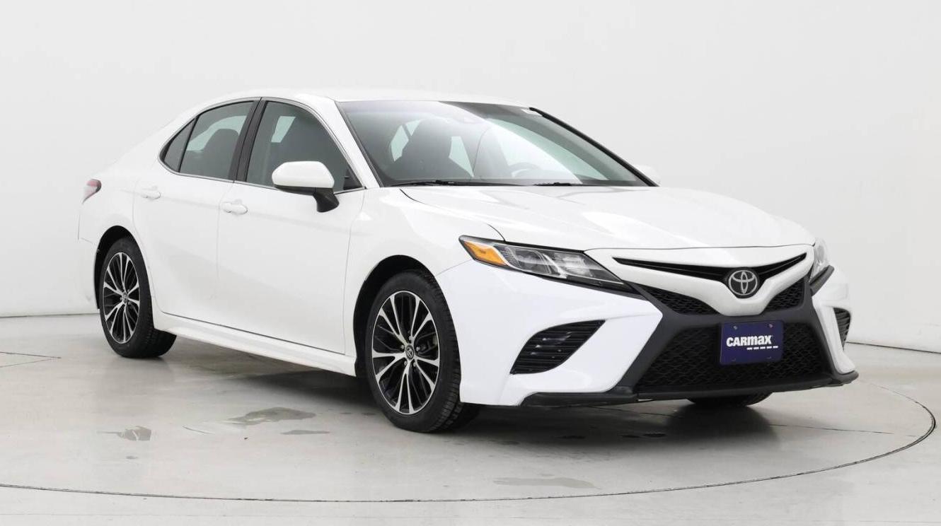 TOYOTA CAMRY 2018 4T1B11HK0JU578249 image