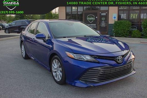 TOYOTA CAMRY 2018 4T1B11HK0JU612089 image
