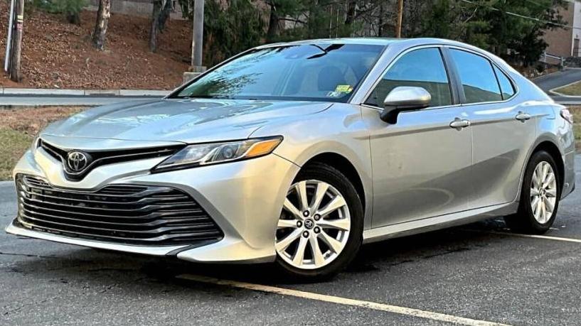 TOYOTA CAMRY 2018 4T1B11HK0JU659252 image