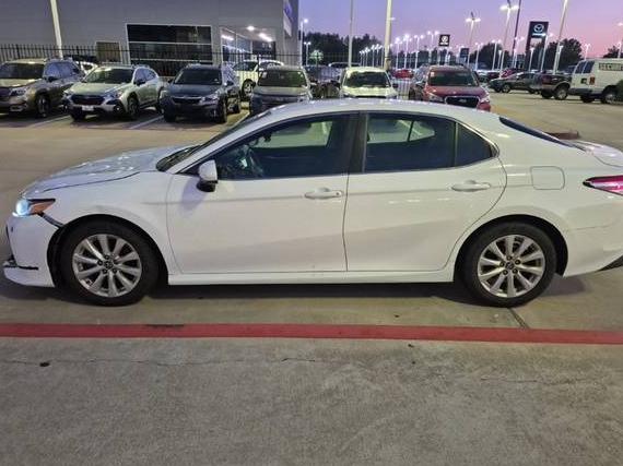 TOYOTA CAMRY 2018 4T1B11HK6JU027405 image TOYOTA CAMRY 2018 4T1B11HK6JU027405 image