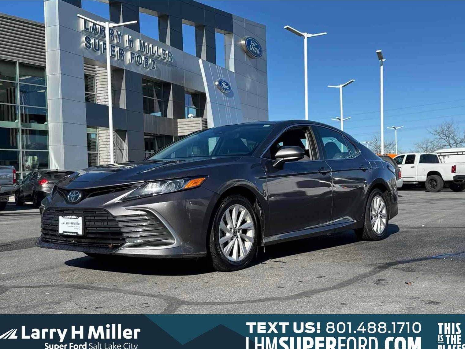 TOYOTA CAMRY 2021 4T1C11AK5MU471362 image