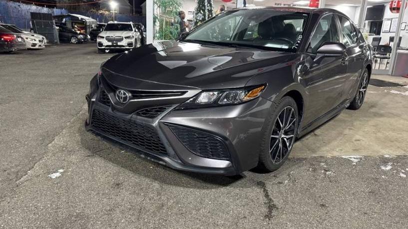 TOYOTA CAMRY 2021 4T1G11AK1MU521434 image