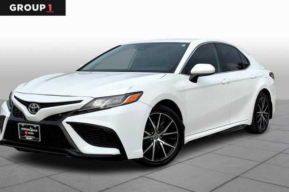 TOYOTA CAMRY 2021 4T1G11AK0MU614459 image